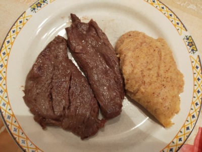 carne e polenta gialla 